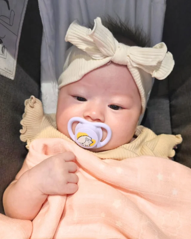 @bb.yenaaa chose a pacifier that makes a difference ✨

With the Pigeon x @theanimalprojectsg sustainable pacifier, it is so much more than just comfort and soothing! 

Each Minilight Pacifier in our sustainable collection features designs hand-drawn by a talented artist with autism from The Animal Project, celebrating their incredible creativity. The artists receive a share of the proceeds, empowering them to pursue their passion. 🎨🖌️

#pigeonsg #PigeonxTheAnimalProject #MiniLightPacifier #MinilightSustainable #BabyEssentials #EcoFriendly